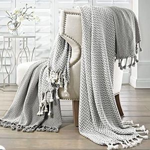 100% Cotton Throw Blanket. available 2 colors ( grey, blue)